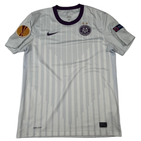 Trikot Austria Wien, Medium